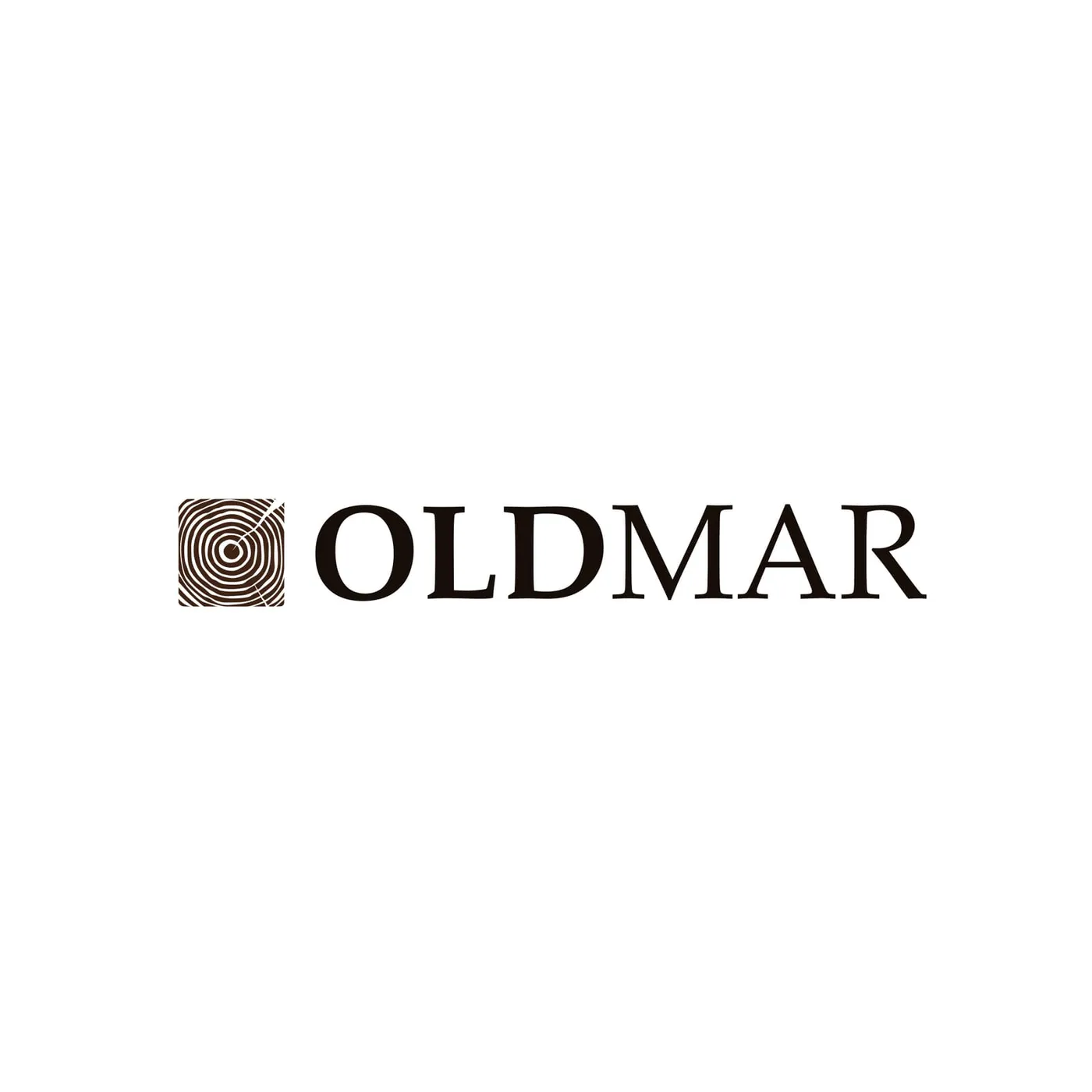 Oldmar - pełne logo: ikona przekroju pnia drzewa z widocznymi słojami obok serifowego napisu „Oldmar", w ciemnym brązie na białym tle.