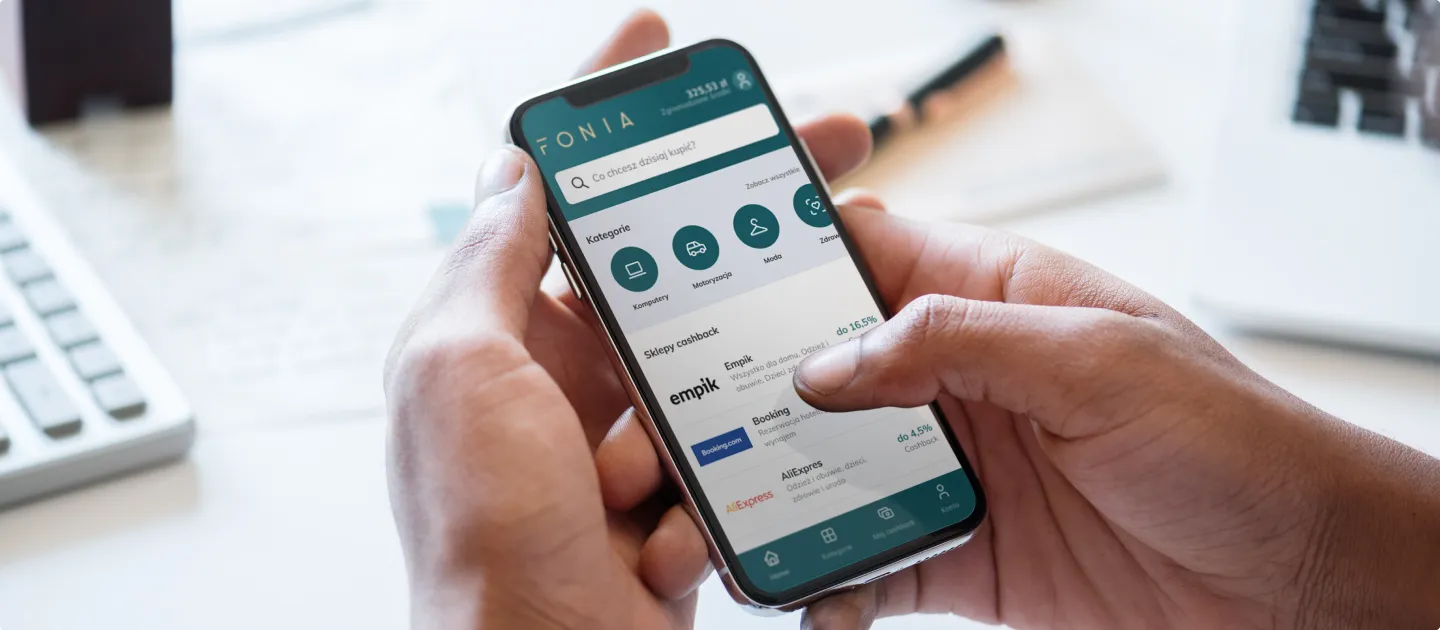 UX/UI design of the Fonia mobile app: home screen with shopping categories, cashback stores and a product search.