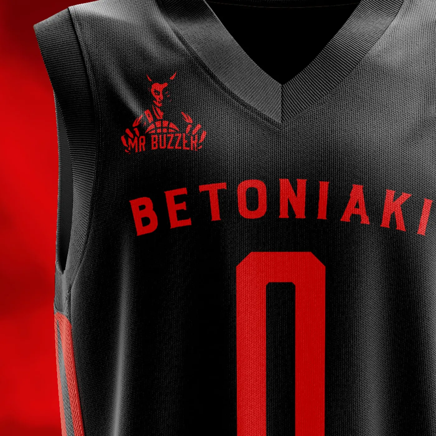 Mr Buzzer - zbliżenie na przód koszulki drużyny „Betoniaki": naszywka klubowa na piersi, nazwa zespołu i numer zawodnika na czarnym materiale z czerwonymi wstawkami.